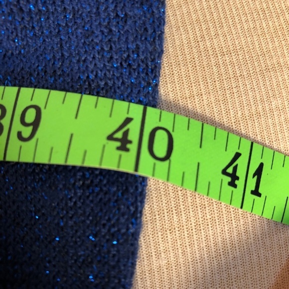 - Womens sparkle blue sweater. Size:medium - Picture 7 of 7